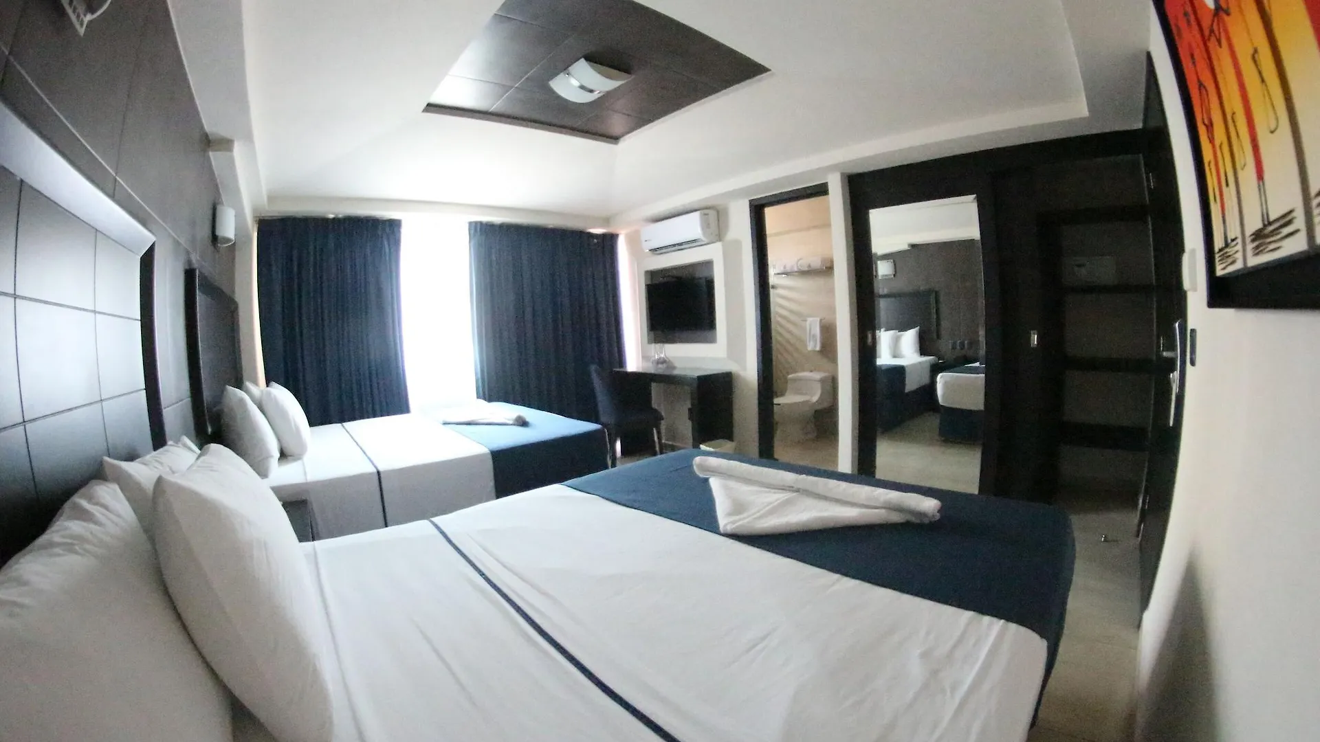 Hotel Portonovo Plaza Malecon contacts